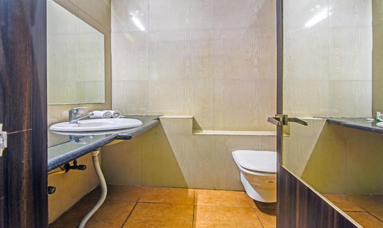 Treebo The Shagun Peer Gate Hotell Bhopal Exteriör bild